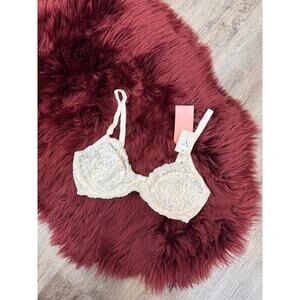Vintage Valentino Intimo Designer 1980s White Lace Bra - 36C